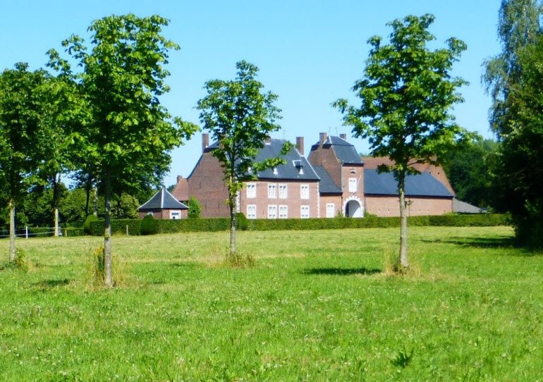 Nieuwerkerken Castle, Nieuwerkerken, Belgium, Belgium